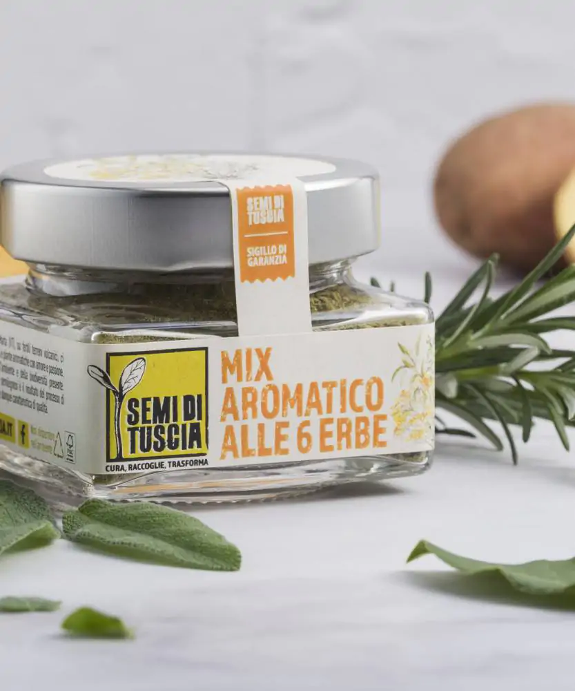 Foto Mix aromatico di 6 erbe tritate 