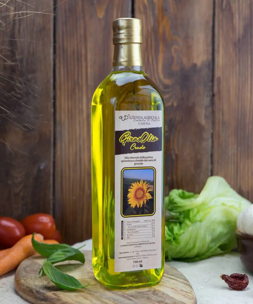 Foto Olio di semi di girasole estratto a freddo 