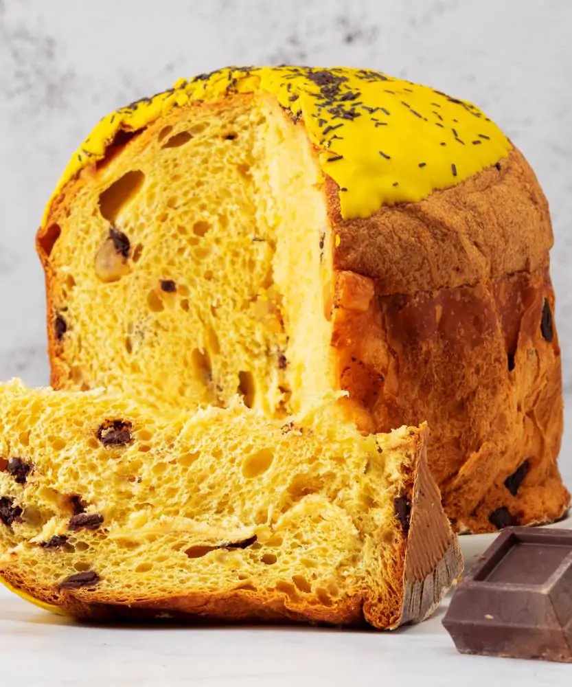 Foto Panettone artigianale con Arancio candito alla strega e Cioccolato 