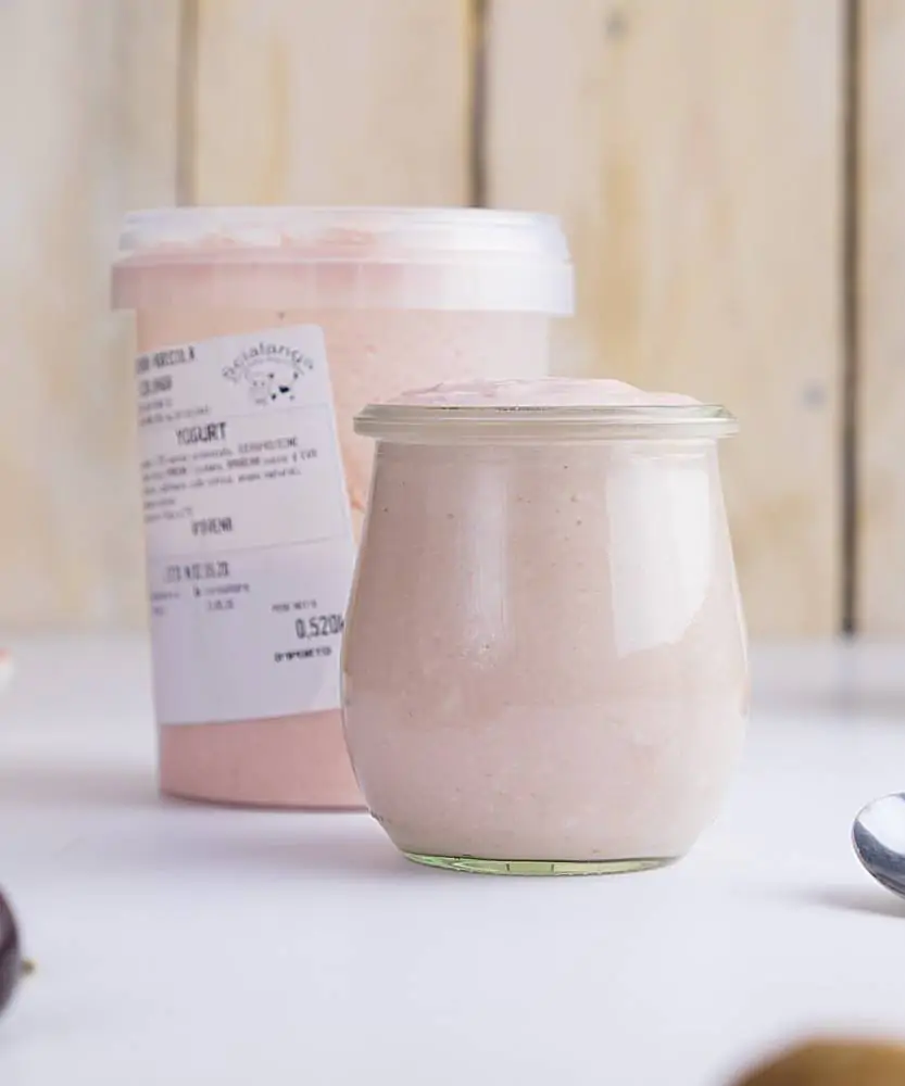 Foto Yogurt di mucca all'amarena Vasetto da 500g
