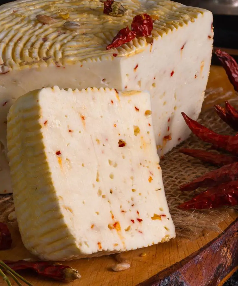Foto Caciotta al Peperoncino 