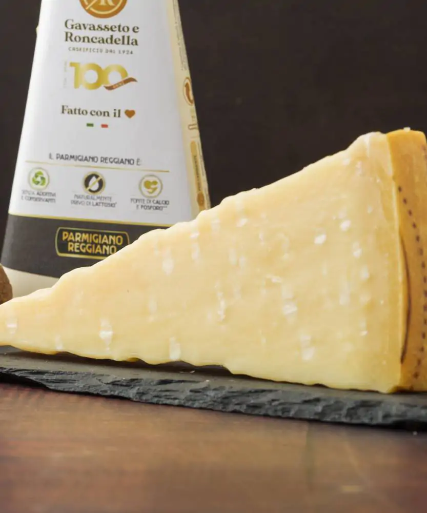 Foto Parmigiano Reggiano DOP 40 mesi 