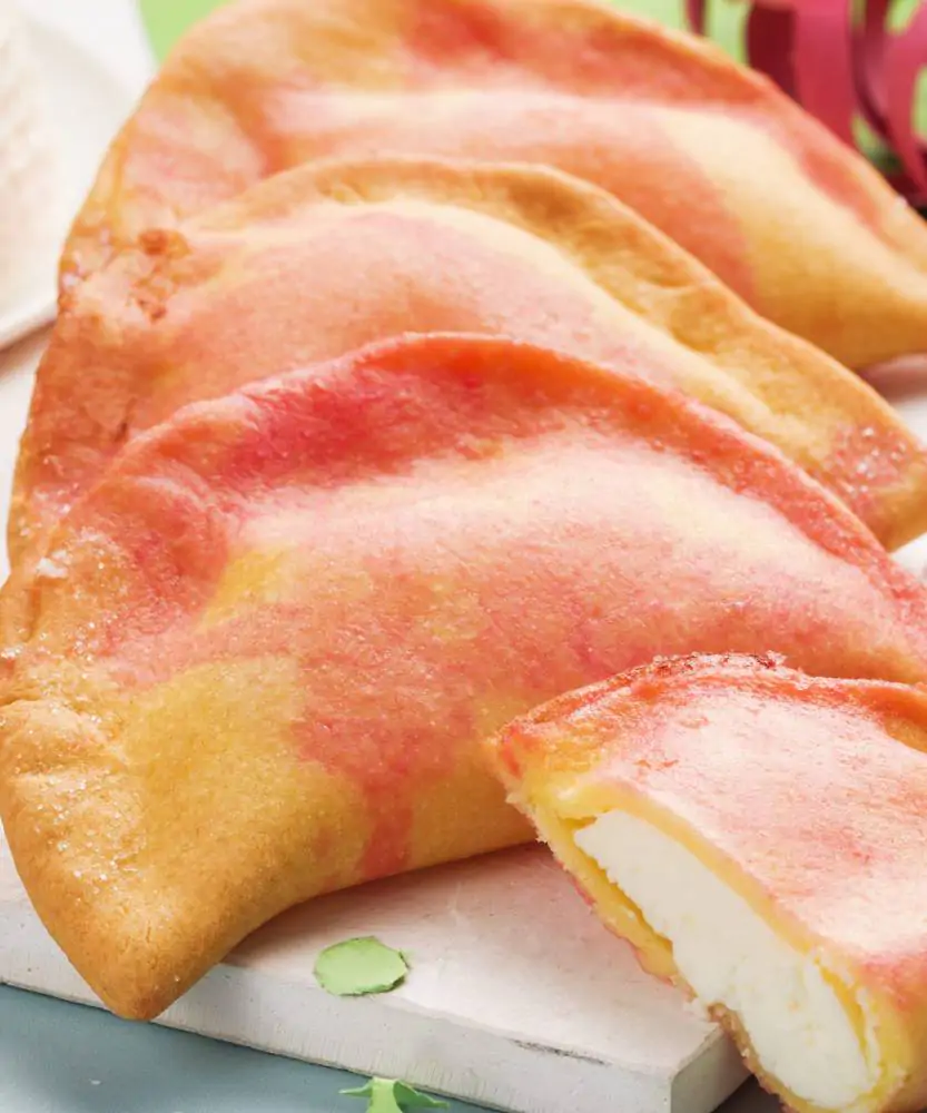 Foto Ravioli dolci tradizionali con ricotta 